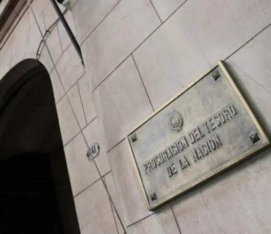 En medio del escándalo por YPF, el Gobierno echó a más de 60 empleados en la PTN