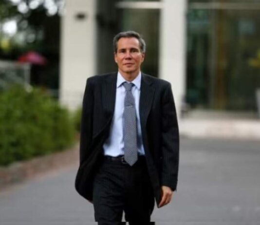 Citan a un centenar de militares del área de inteligencia por la muerte del fiscal Nisman