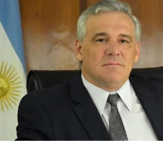 El diputado nacional Fernando Carbajal presentó ante la Legislatura de Formosa un pedido de juicio político contra el ministro Jorge Abel González, acusado de “acoso sexual, abuso de poder y mal desempeño”.