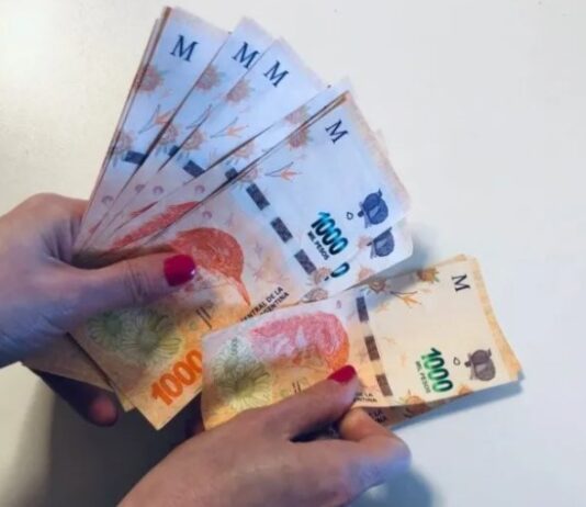 Doble plus para AUH: cuánto se cobra en julio y cuándo se acredita