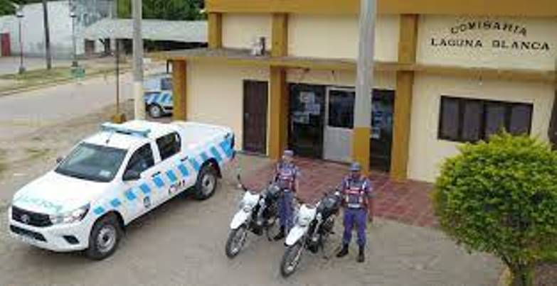 policia LAGUNA BLANCA