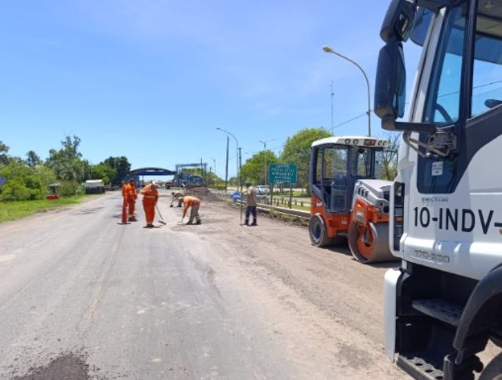 Vialidad Nacional lleva adelante tareas de mantenimiento sobre la Ruta Nacional Nº 11,