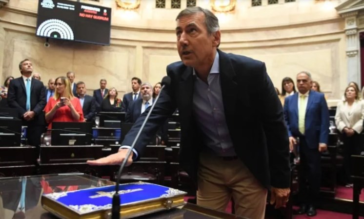 Luis Naidenoff asumió como Auditor General de la Nación