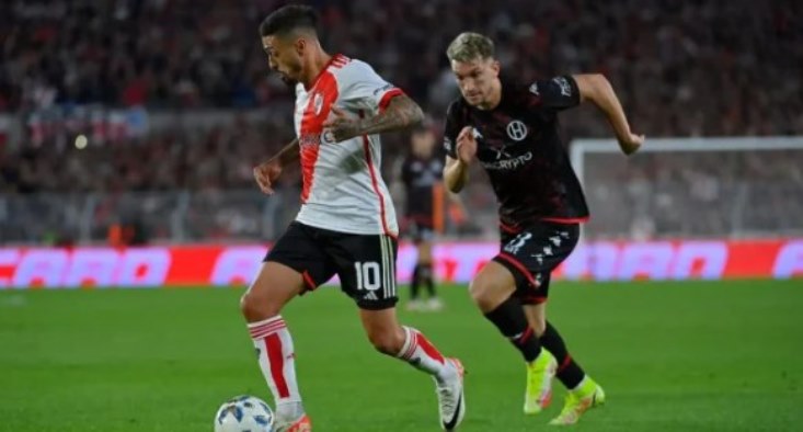 River pegó en los momentos justos y se llevó un triunfo bravo ante Huracán en el debut de Coudet