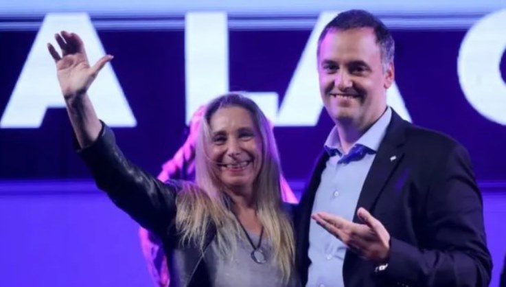 Fuerte respaldo de Karina Milei a Adorni en medio de la polémica de los viajes: «Siempre con vos»