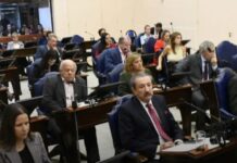 Diputados sancionó la Ley sobre el uso de los celulares en los establecimiento educativos de la Provincia