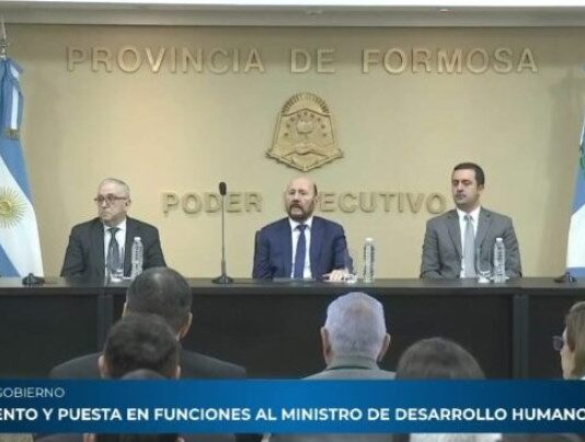 El Dr. Juan Carlos Atencia asumió como Ministro de Desarrollo Humano: «La salud es una cuestión de Estado»