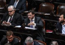 Avanza en Diputados el pedido de la oposición para interpelar a Manuel Adorni por su patrimonio