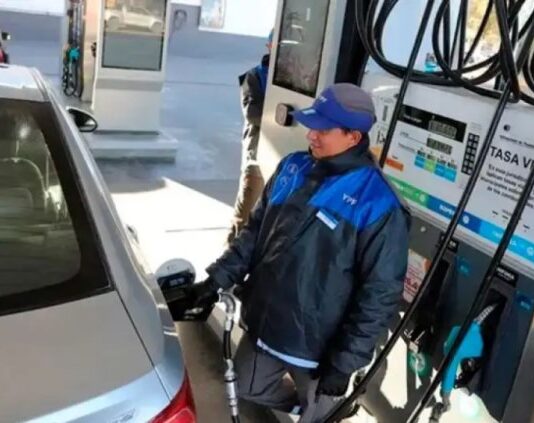 YPF aumentó el precio de sus combustibles, apenas 27 días después de anunciar un congelamiento por 45 días