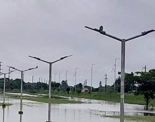 LAGUNA NAINECK. Pánfilo Ayala: «Cuando llueve, la realidad desnuda el problema de la infraestructura vial»