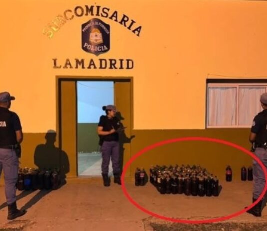 Insólito: la policía le secuestró a un productor apícola, 113 botellas de miel que intentaba vender para subsistir