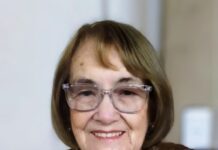 El Espinillo rinde homenaje a Teresa Bóveda de Jojot con la imposición de su nombre a una calle