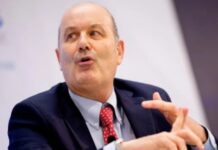 Sturzenegger afirmó que el Gobierno busca alcanzar los niveles salariales de Japón y Polonia