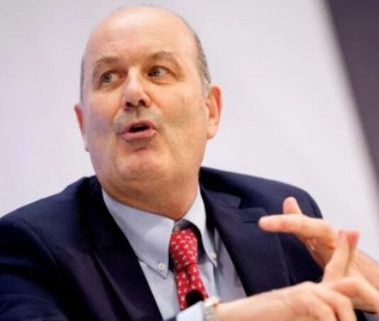 Sturzenegger afirmó que el Gobierno busca alcanzar los niveles salariales de Japón y Polonia
