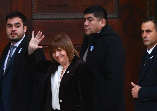 Karina Milei impidió que Patricia Bullrich entre al Cabildo