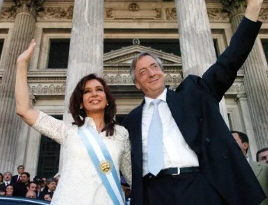 El Gobierno presentó una queja ante la Corte Suprema para impedir que Cristina cobre la pensión de Néstor Kirchner