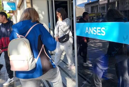 Vuelven dos importantes planes sociales en mayo 2026: cuánto pagan y cómo acceder