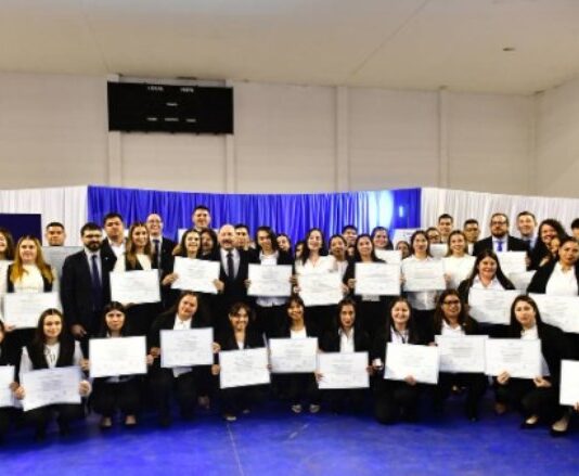 LAGUNA BLANCA: Más de 60 nuevos graduados de la UPLaB recibieron sus diplomas