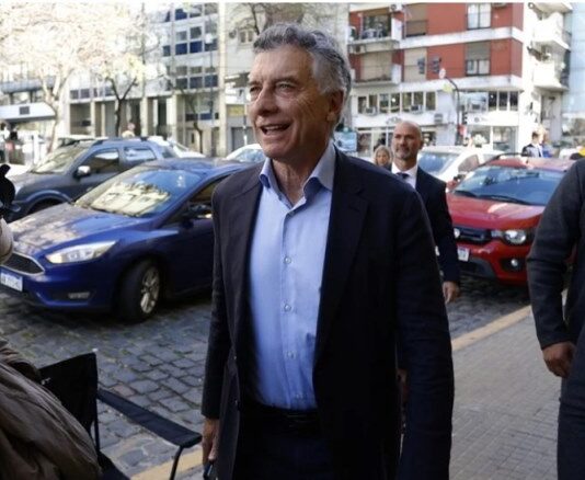Macri le pidió a los diputados del PRO que voten la remoción de Adorni