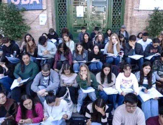Desde que asumió Milei, las transferencias a las universidades cayeron 45,6%