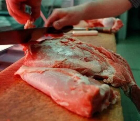El consumo de carne vacuna cae a mínimos de dos décadas y acelera el reemplazo por pollo y cerdo