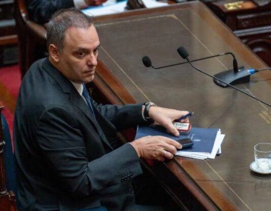 Manuel Adorni anunció que irá el 2 de julio al Senado para brindar su informe de gestión