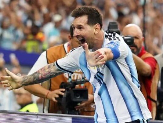 Argentina superó a Austria y se clasificó gracias a un Lionel Messi imparable