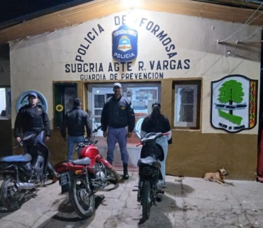 LAGUNA NAINECK: Secuestran tres motocicletas tras detectar maniobras peligrosas durante un control vehicular.