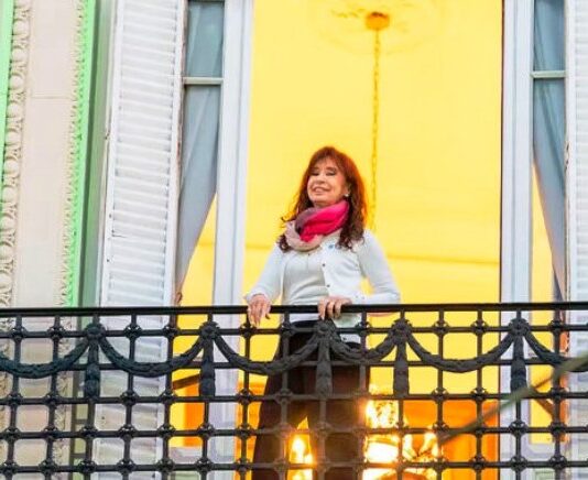 Cristina Kirchner seguirá con tobillera electrónica y restricciones en su prisión domiciliaria