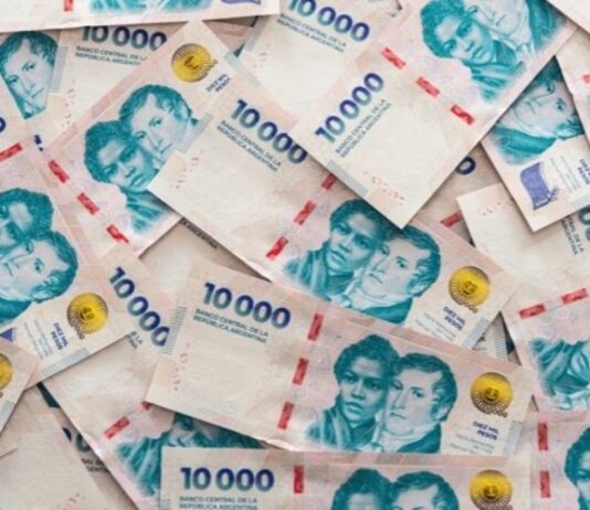 El gobierno de Chaco anunció un aumento salarial para jubilados y empleados públicos del 10% y un el pago de un bono de $200.000