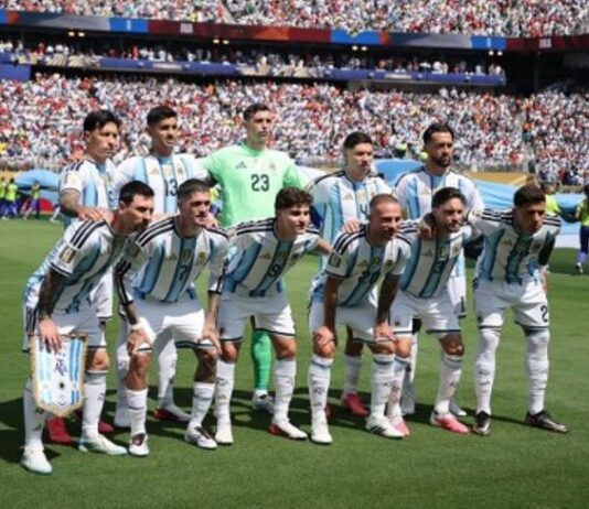 “Muchas gracias, jugadores”: el arco político se unió en un mensaje de orgullo tras la derrota de la Argentina ante España