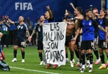 El efecto Selección: la bandera de «Las Malvinas son argentinas» ya se vende en mates, remeras y buzos