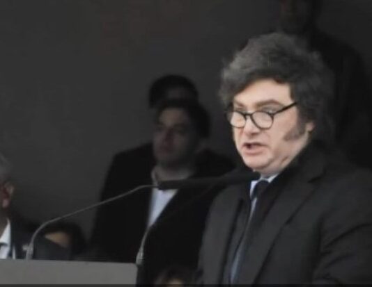 Milei prometió al campo que seguirá la baja de retenciones
