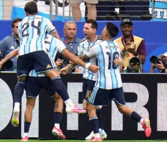La Selección argentina se enfrenta con Cabo Verde, en busca de un lugar en los octavos de final del Mundial