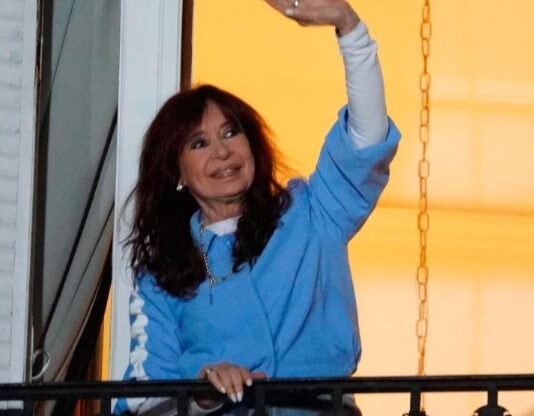 La Procuración pidió que la Corte le quite la pensión por viudez a Cristina Kirchner