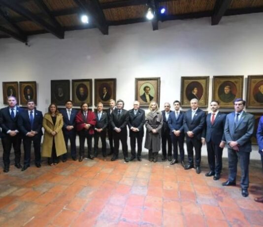 Desde Tucumán, Milei llamó a los gobernadores a “sentar las bases para el futuro de una verdadera libertad”