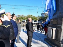 El gobernador Insfrán encabezó el acto por el 210° Aniversario de la Independencia Nacional