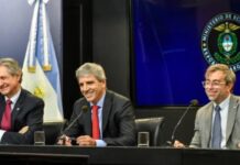 Con la mira en las elecciones, el Gobierno afirmó que busca impulsar el crédito pero descartó implementar un “plan platita”