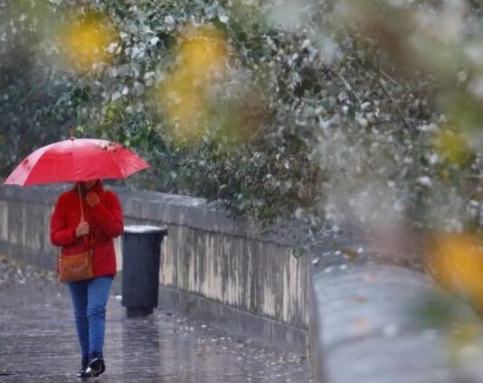 Para este viernes: sigue entrando aire frío, con la activación de algunas precipitaciones