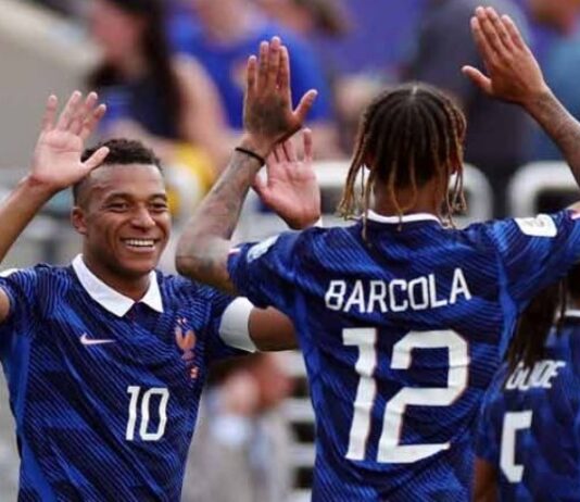 Francia aplastó a Suecia y jugará con Paraguay en octavos
