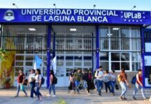 Insfrán celebró el nuevo aniversario de la Universidad Provincial de Laguna Blanca