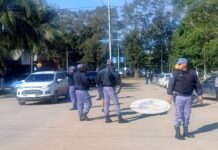 LAGUNA NAINECK: Colisión entre una motocicleta y un automóvil dejó a un hombre con lesiones graves.