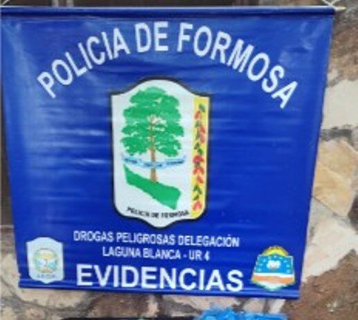 LAGUNA BLANCA: Allanamientos simultáneos permitieron desarticular dos puntos de distribución de estupefacientes