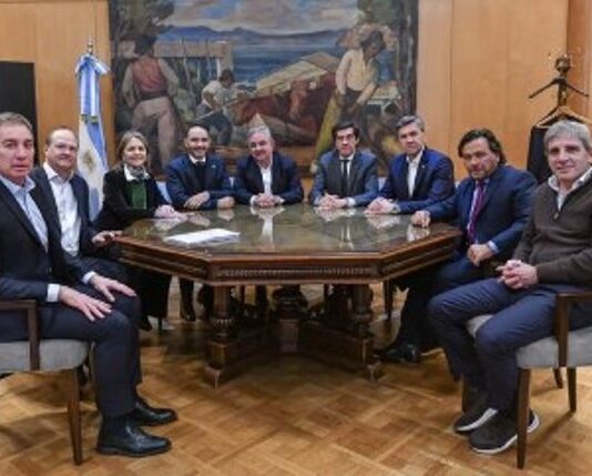 El Gobierno recibió a provincias norteñas y anunció un «acuerdo histórico» por zona cálida