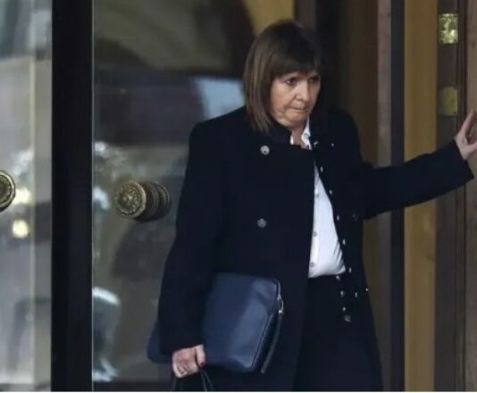 Patricia prepara un partido nacional con Valdés por si rompe con Milei