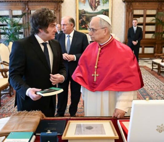 El Gobierno analiza decretar asueto o feriado por la visita del papa