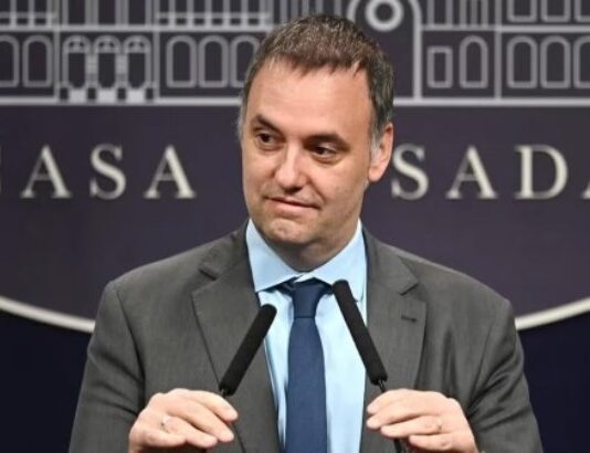 La Justicia le concedió a Manuel Adorni una prórroga de 15 días para justificar su patrimonio