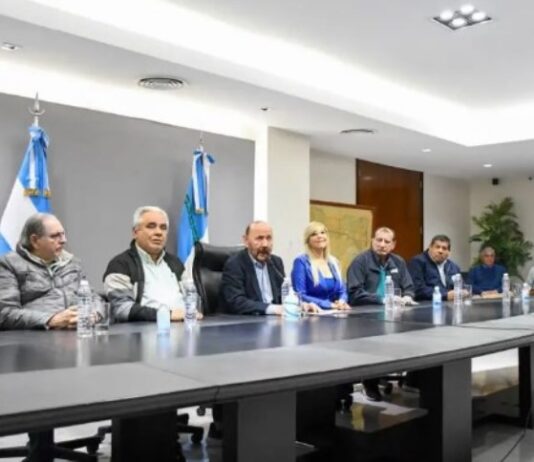 Insfrán anunció un magro 15% en cuotas y culpó a Milei por una crisis salarial que Formosa arrastra desde hace décadas