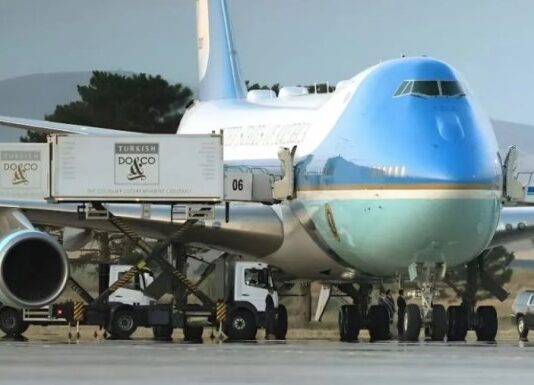 PRESUNTA AMENAZA IRANÍ: Trump salió en secreto de Turquía oculto en un contenedor de catering