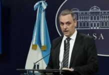 Manuel Adorni justificó sus bienes: dijo que tenía ahorros por casi USD 600 mil en bitcoin